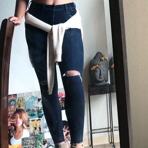 American Eagle distressed jeans